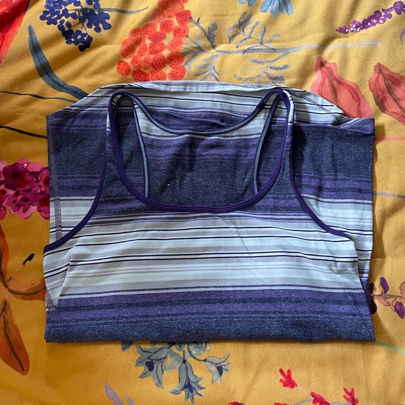 Lululemon work out top - Picture 2 of 2